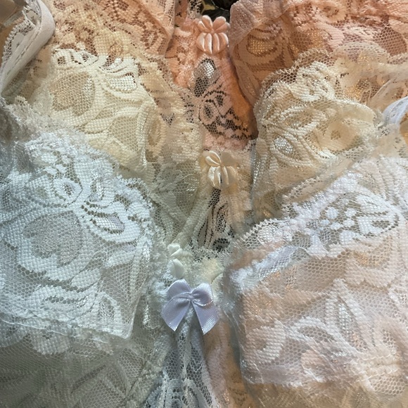 Bra bundle set of 4 pushups NWOT with wire adjusting straps yoga ladies women’s - Picture 2 of 4